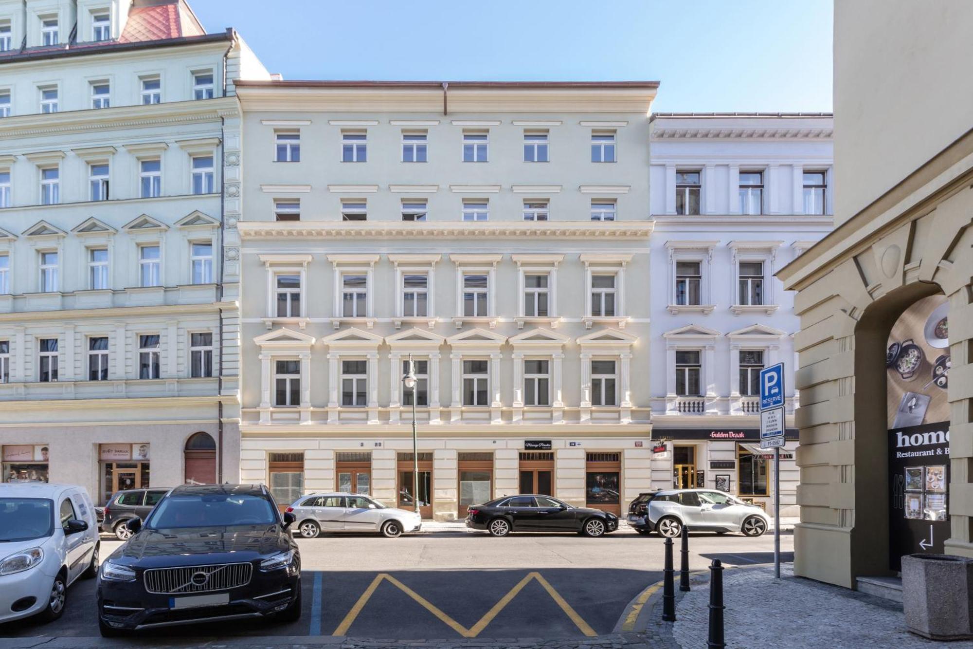 Turnkey I Republic Square Apartments — Fotky 1